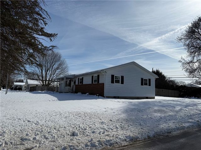 1188 Pfeifer Drive, Zanesville, OH 43701