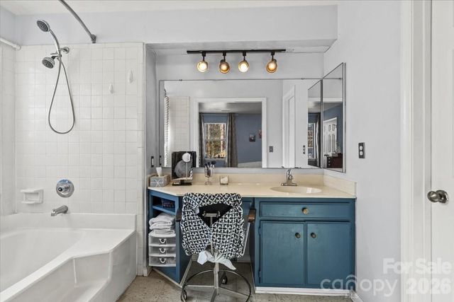 2036 Killarney Place, Charlotte, NC 28262