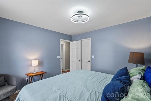 2036 Killarney Place, Charlotte, NC 28262