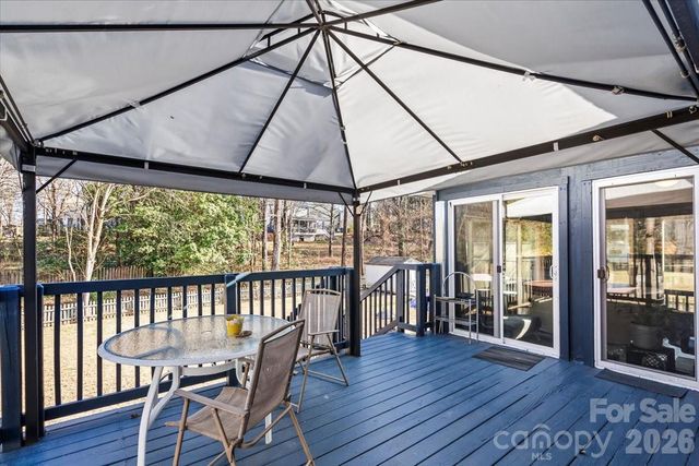 2036 Killarney Place, Charlotte, NC 28262