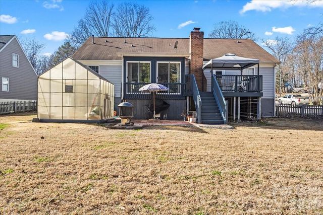 2036 Killarney Place, Charlotte, NC 28262