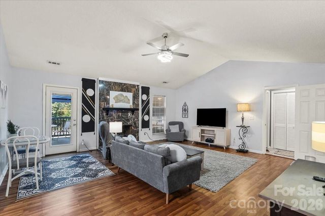 2036 Killarney Place, Charlotte, NC 28262