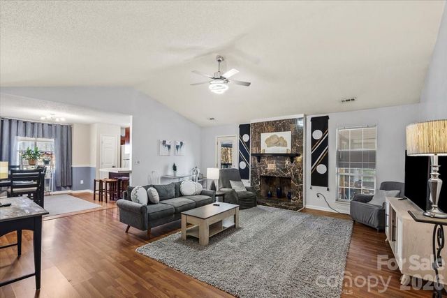 2036 Killarney Place, Charlotte, NC 28262