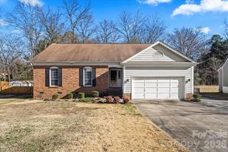 2036 Killarney Place, Charlotte, NC 28262