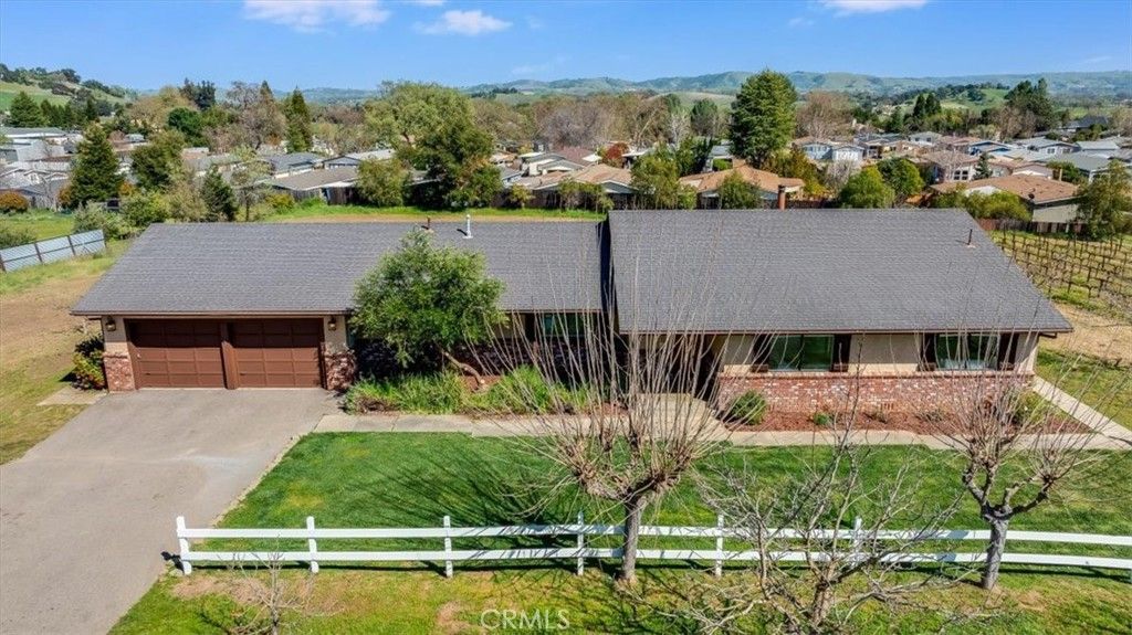 1225 Santa Rita, Templeton, CA 93465