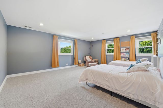 14226 S Chickasaw Trail, Homer Glen, IL 60491