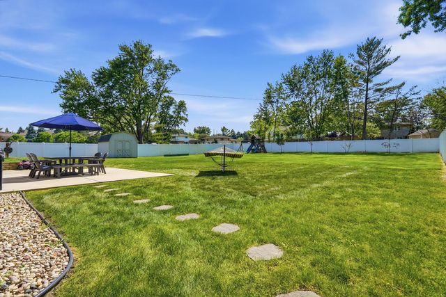 14226 S Chickasaw Trail, Homer Glen, IL 60491
