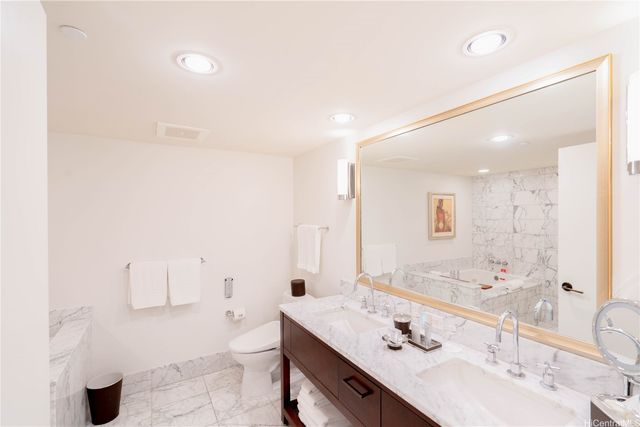 223 Saratoga Road 1312, Honolulu, HI 96815
