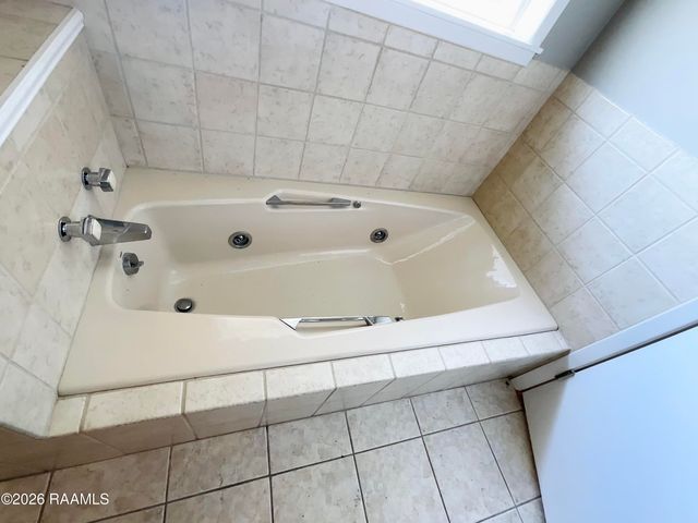 2116 Carmel Drive, Lafayette, LA 70501