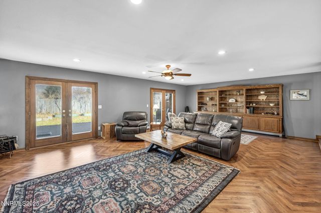 1216 Enterprize Way, Carson City, NV 89703