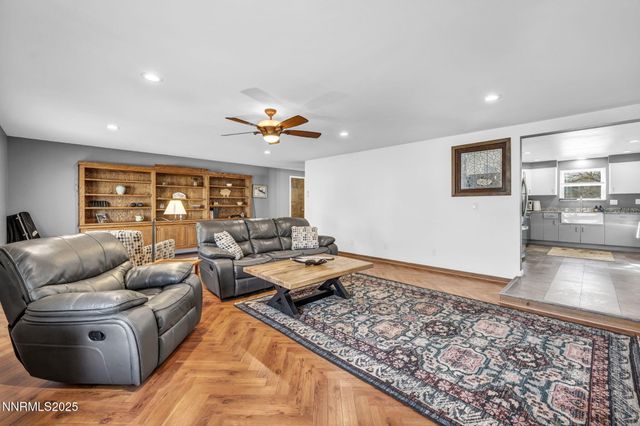 1216 Enterprize Way, Carson City, NV 89703