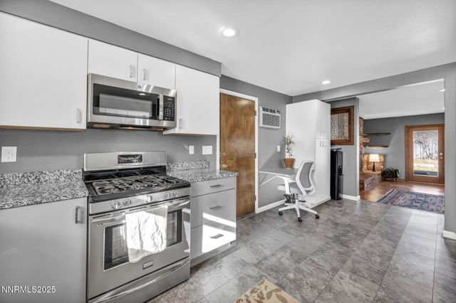 1216 Enterprize Way, Carson City, NV 89703