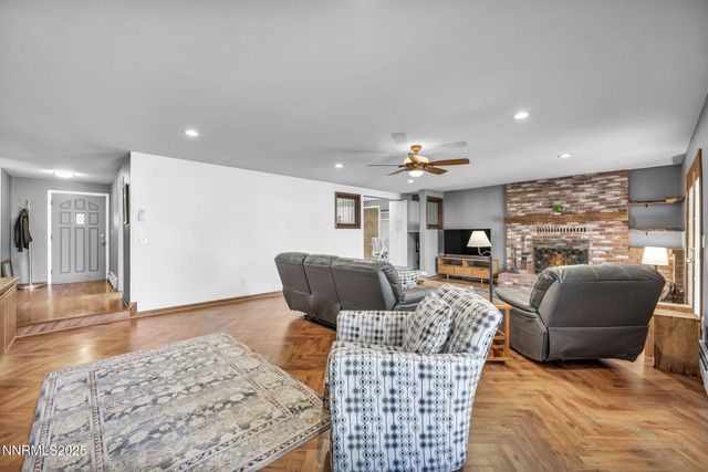 1216 Enterprize Way, Carson City, NV 89703