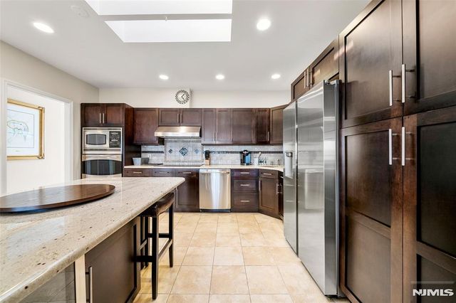 300 Gorge Road 57, Cliffside Park, NJ 07010