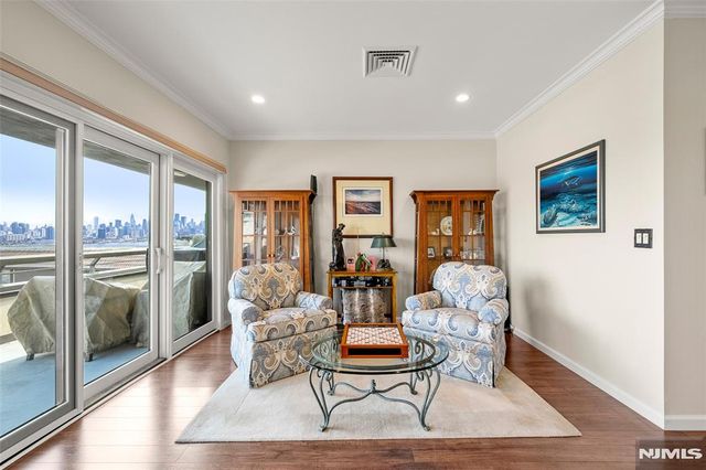 300 Gorge Road 57, Cliffside Park, NJ 07010