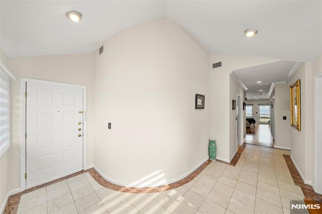 300 Gorge Road 57, Cliffside Park, NJ 07010
