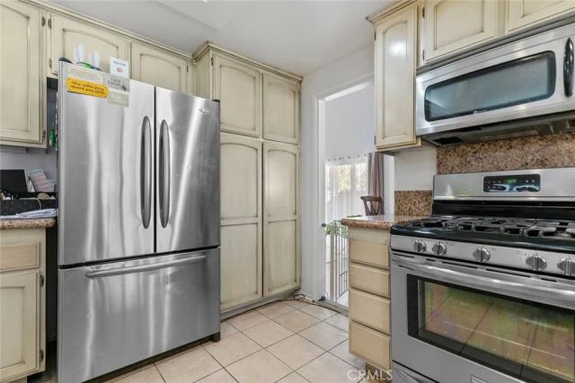 23814 Sarda Road, Valencia, CA 91355