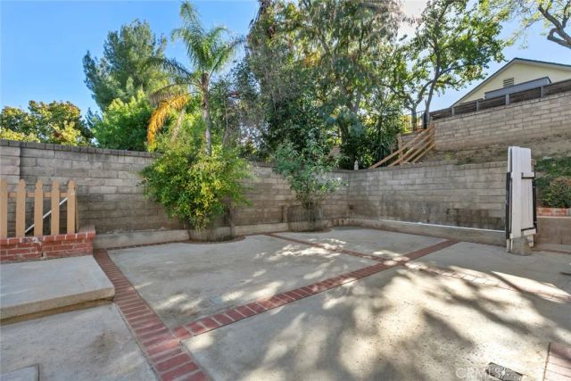 23814 Sarda Road, Valencia, CA 91355