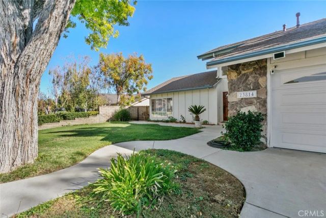 23814 Sarda Road, Valencia, CA 91355