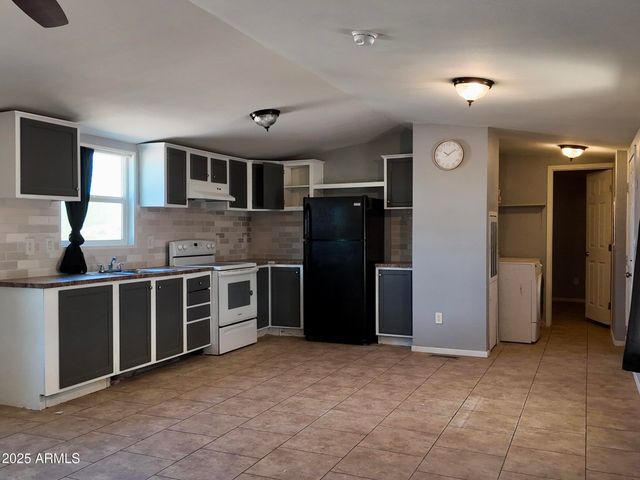 3303 S 375 Avenue B, Tonopah, AZ 85354