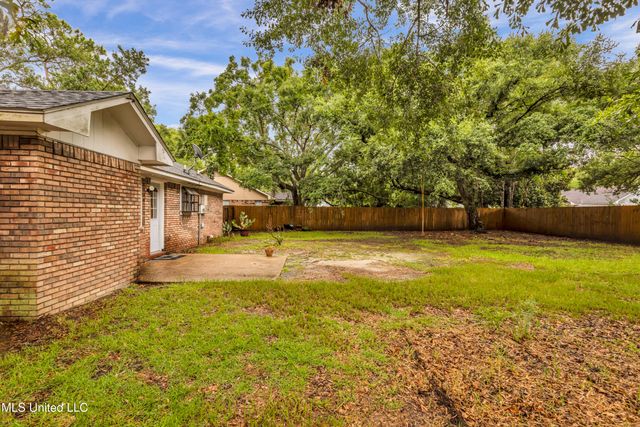 6929 Red Bud Lane, Ocean Springs, MS 39564