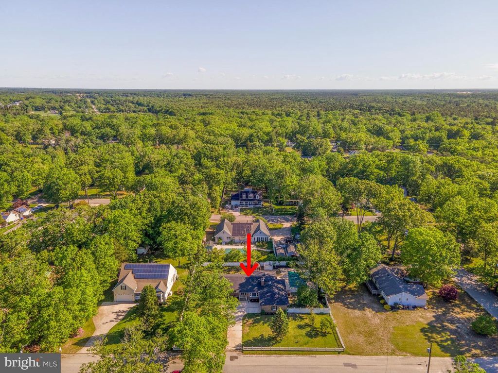 2432 SHAMROCK LN, Millville, NJ 08332