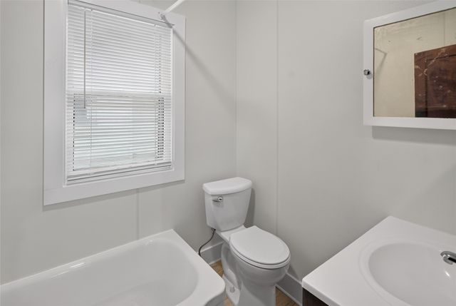 3208 2nd Avenue, Des Moines, IA 50313