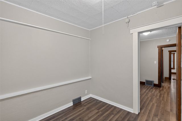 3208 2nd Avenue, Des Moines, IA 50313