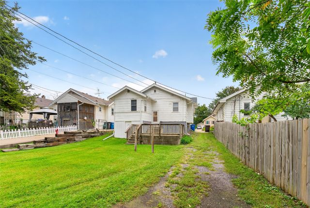 3208 2nd Avenue, Des Moines, IA 50313