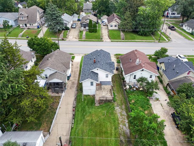 3208 2nd Avenue, Des Moines, IA 50313
