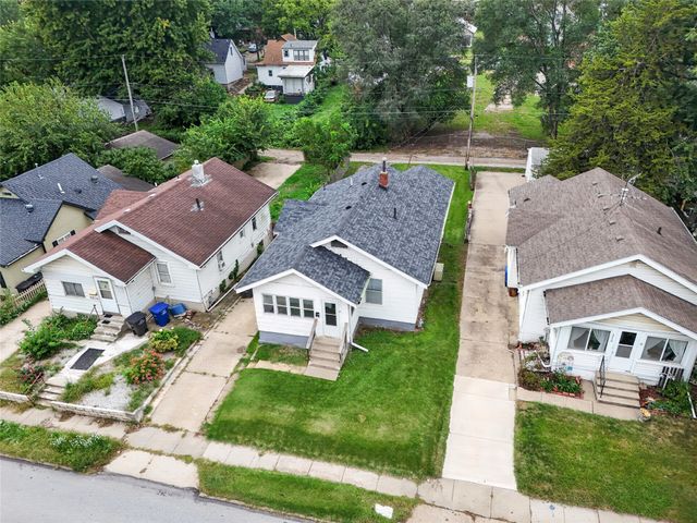 3208 2nd Avenue, Des Moines, IA 50313