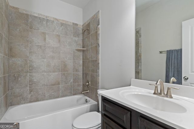 266 Shellbark Drive, Mcdonough, GA 30252