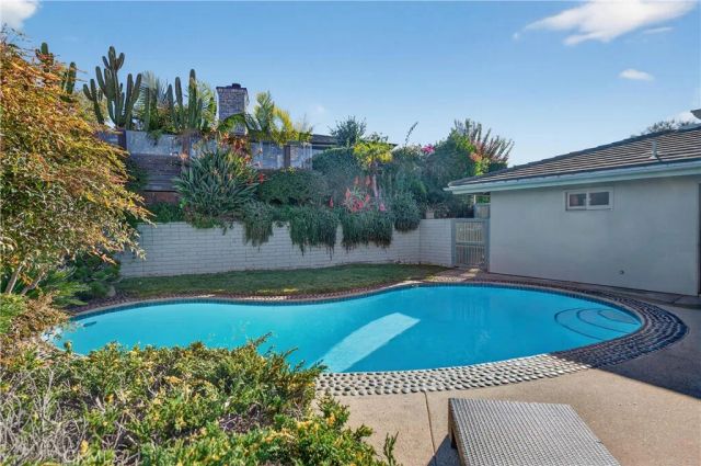 1289 Skyline Drive, Laguna Beach, CA 92651