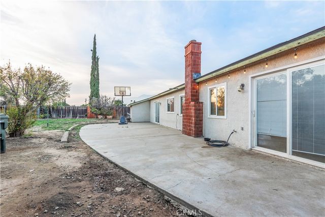 7590 Kempster Court, Fontana, CA 92336