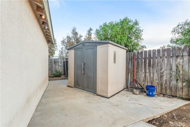 7590 Kempster Court, Fontana, CA 92336