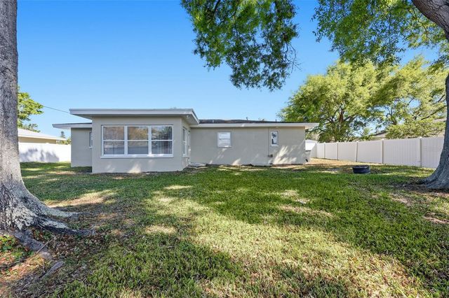 1817 HUNT LANE, Clearwater, FL 33764