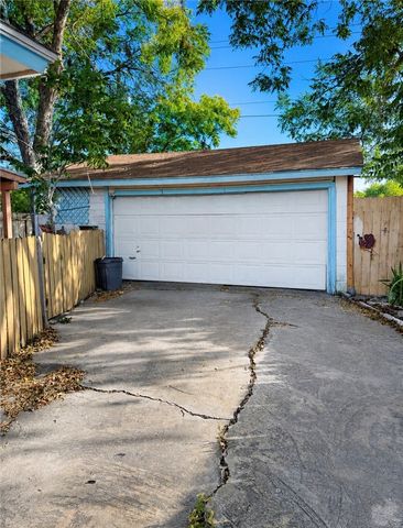 133 Watson St, Corpus Christi, TX 78415