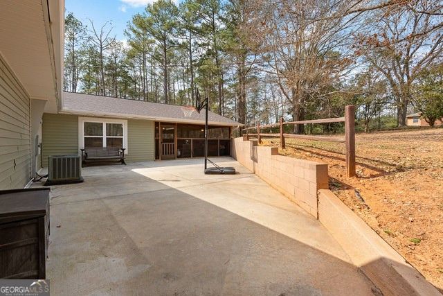 7292 Crest Highway, Molena, GA 30258