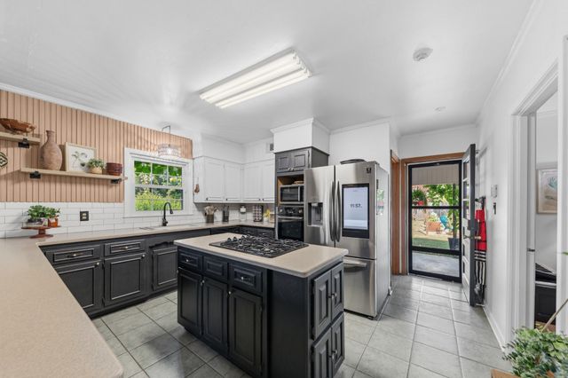 201 N Hardin Dr, Columbia, TN 38401