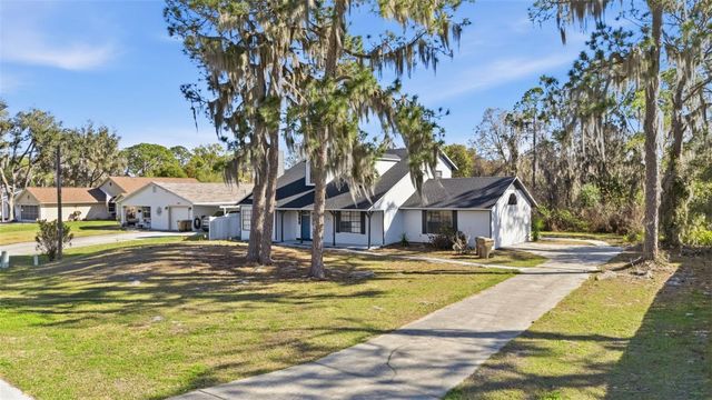 33710 LINDA LANE, Leesburg, FL 34788