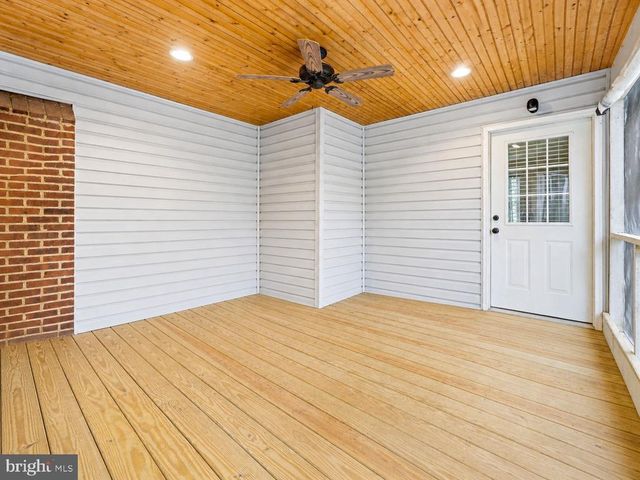 3608 N RED OAK LN, Delaplane, VA 20144