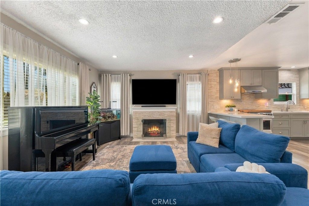 15741 Haynes Street, Van Nuys, CA 91406 — photo 3