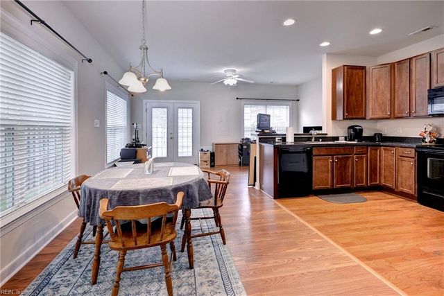 417 Quarterpath RD, Williamsburg, VA 23185