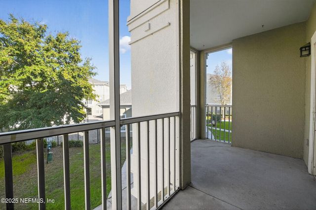 8290 GATE Parkway 707, Jacksonville, FL 32216