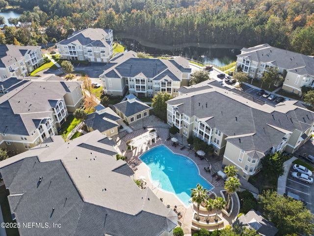 8290 GATE Parkway 707, Jacksonville, FL 32216