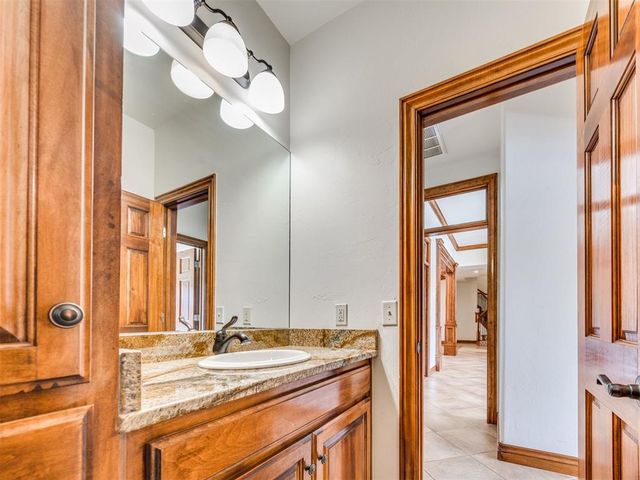 1108 Salvo Bridge Courts, Edmond, OK 73034