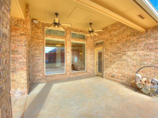 1108 Salvo Bridge Courts, Edmond, OK 73034