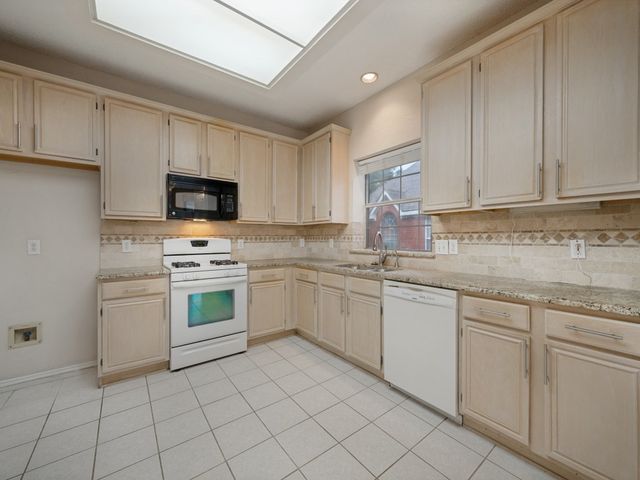 10400 Napa Valley Drive, Frisco, TX 75035