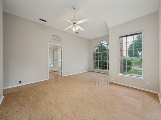 10400 Napa Valley Drive, Frisco, TX 75035