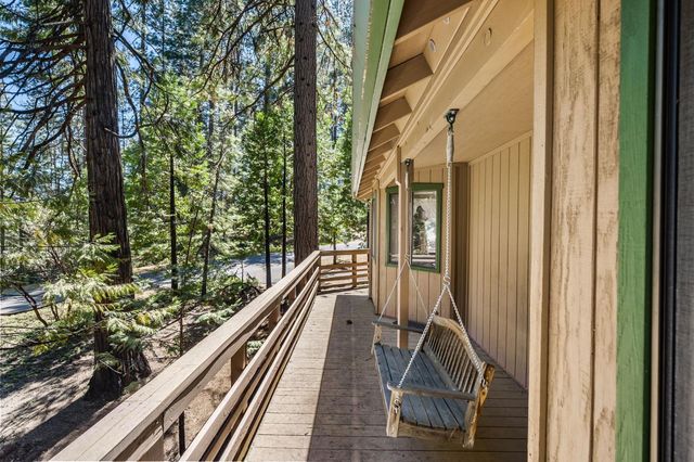 2798 Saint Moritz Dr, Arnold, CA 95223